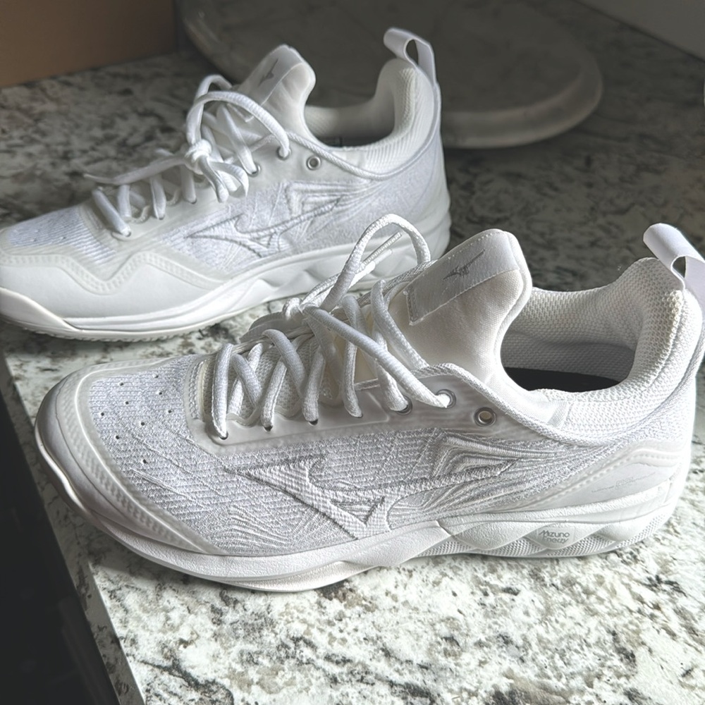 Womens Mizuno Volleyball shoes